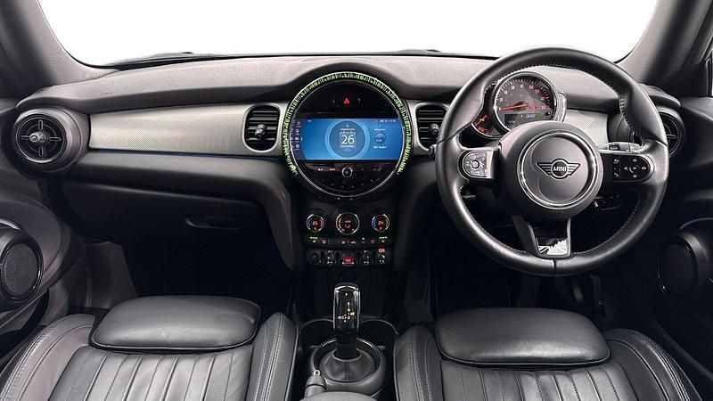 Used Mini Cooper Exclusive 134 HP (98 kW) 2022 White Hatchback