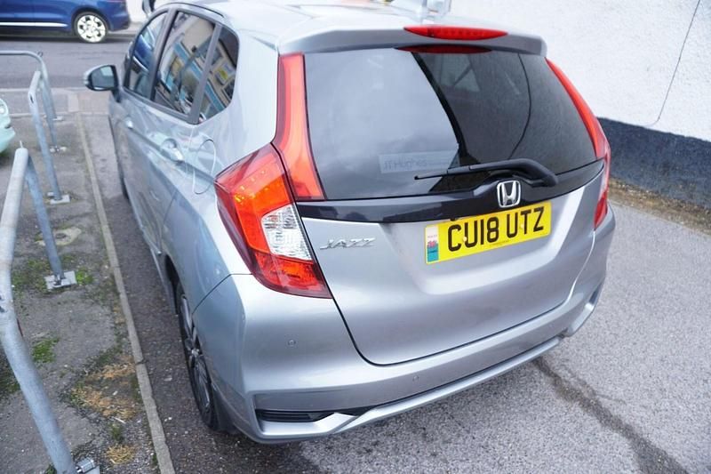 Used Honda Jazz EX 102 HP (75 kW) 2018 Silver Hatchback