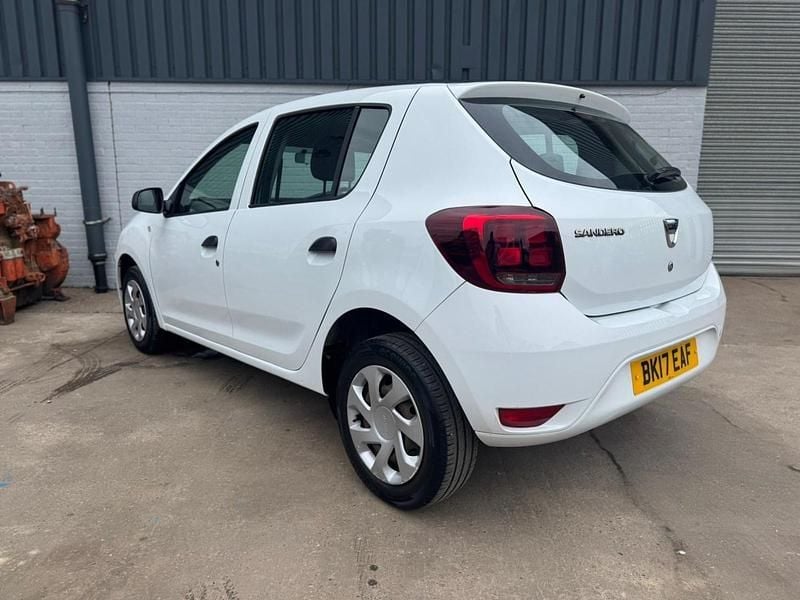 Used Dacia Sandero Ambiance 2017 White Hatchback