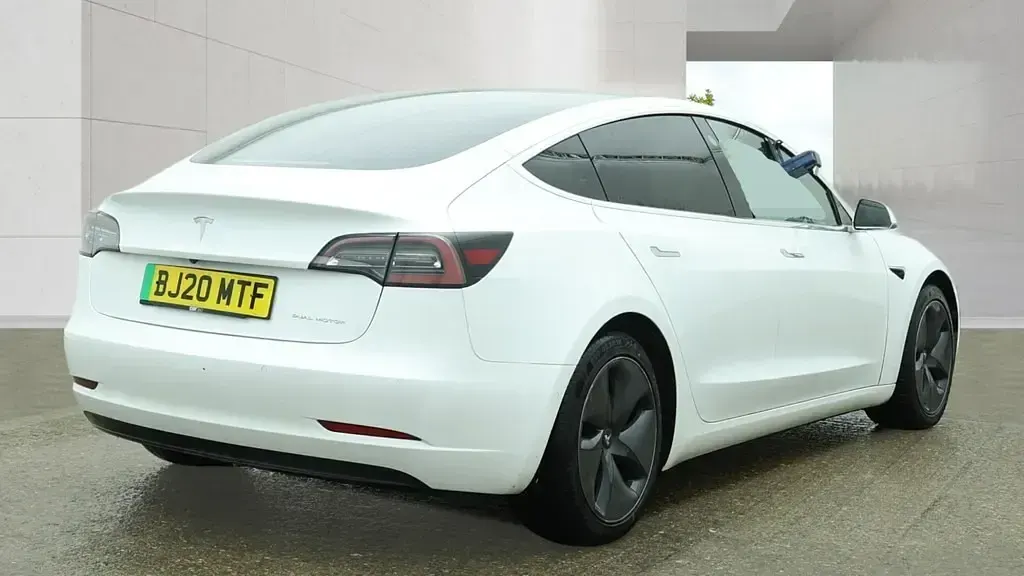 Used Tesla Model 3 Long Range AWD 77 kW (106 HP) 2020 White Sedan