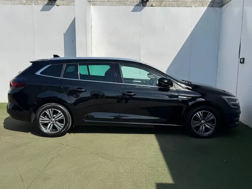 Used Renault Mégane GrandTour Iconic 115 HP (84 kW) 2021 Black Estate