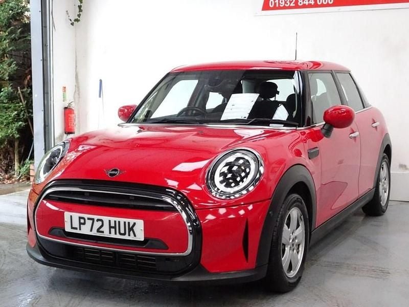Used Mini Cooper Classic 136 HP (100 kW) 2022 Red Hatchback