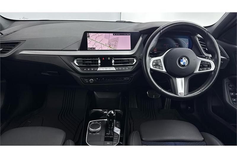 Used BMW 118 M Sport 136 HP (100 kW) 2024 Black sapphire metallic paint Hatchback