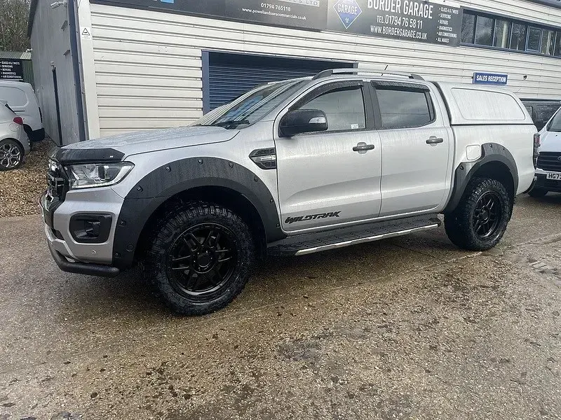 Second-hand Ford Ranger Wildtrack 210 CP (154 kW) 2021 Argintiu Pickup