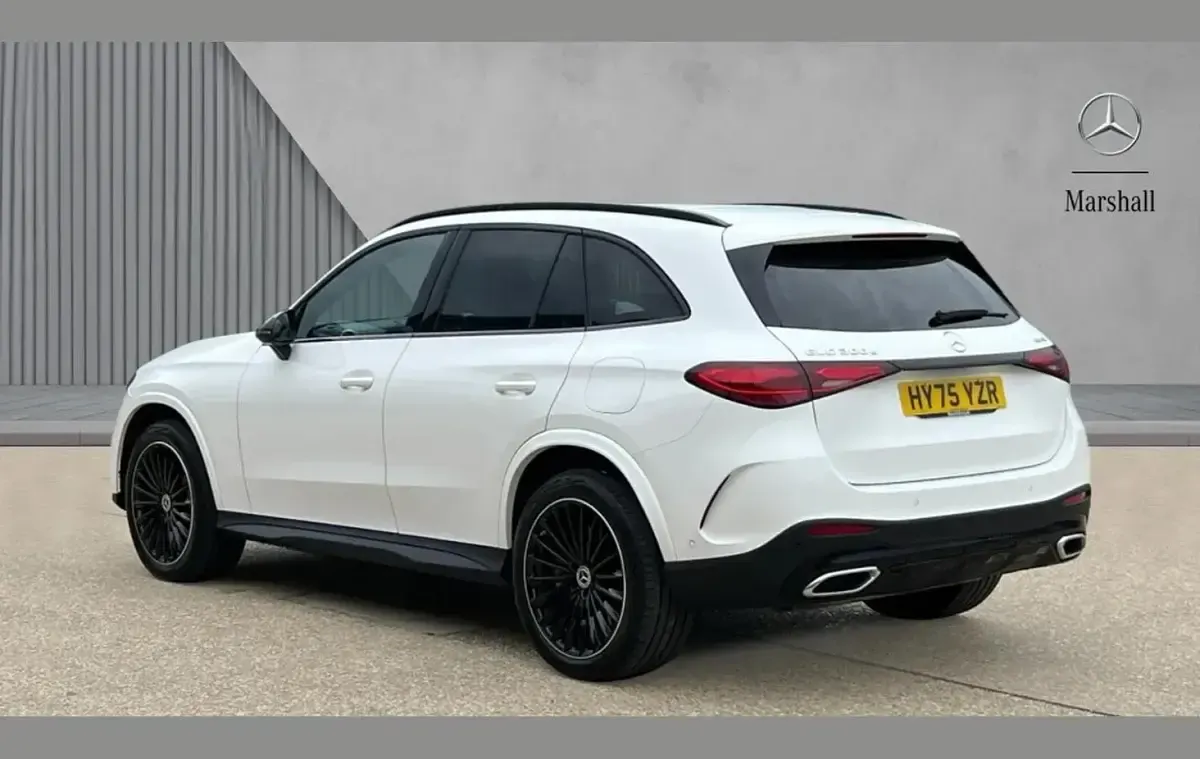 Used Mercedes GLC300 Urban 308 HP (226 kW) 2025 White SUV