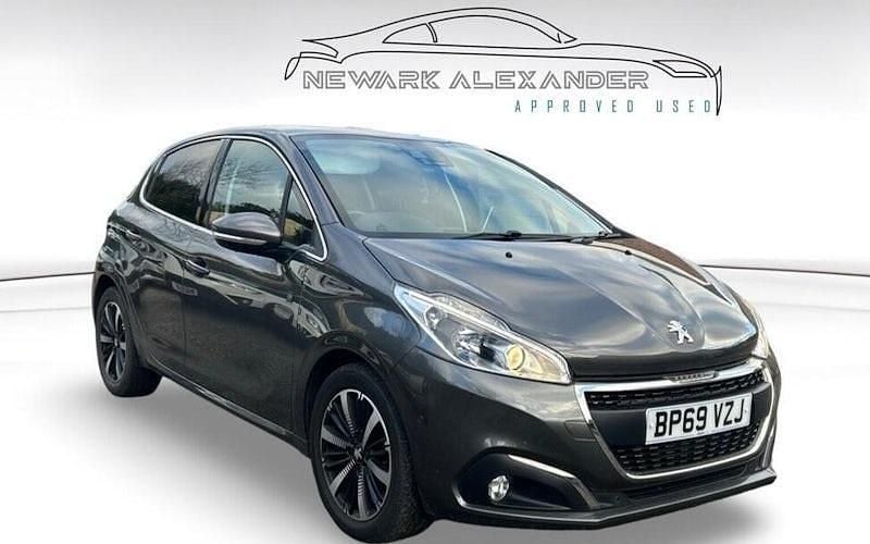 Used 2019 Peugeot 208 Hatchback | £9,199 (Fair price) - Image 1/4