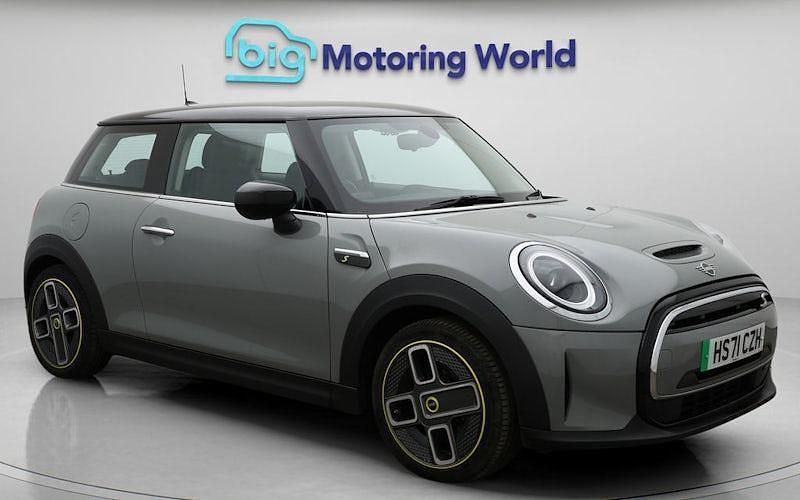 Used Mini Cooper Level 1 135 kW (184 HP) 2023 Hatchback