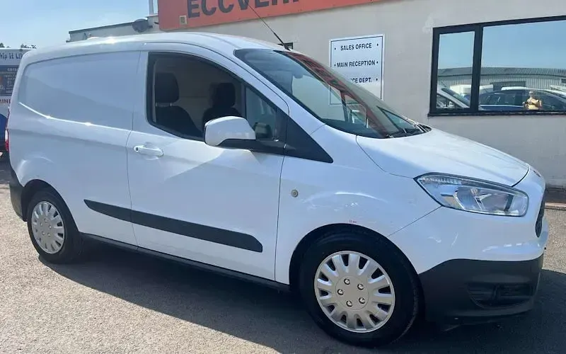 Used Ford Transit Trend 95 HP (69 kW) 2017 White Van