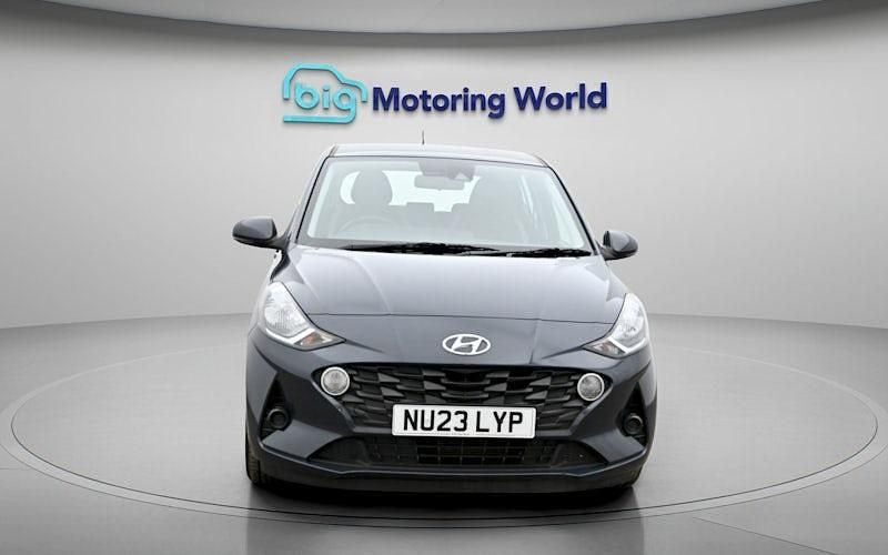 Used Hyundai i10 SE 67 HP (49 kW) 2023 Grey Hatchback