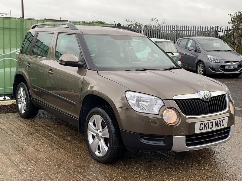 Used Skoda Yeti SE 105 HP (77 kW) 2013 Brown SUV
