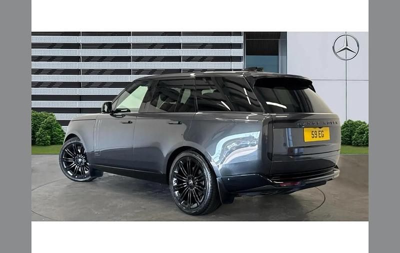 Second-hand Land Rover Range Rover Autobiography 400 CP (294 kW) 2024 Gri SUV