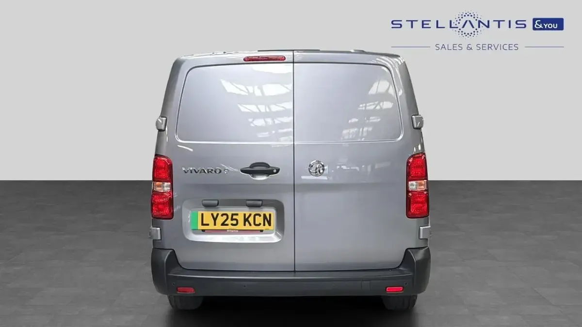Used Vauxhall Vivaro 98 kW (134 HP) 2025 Grey MPV