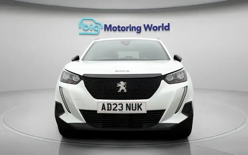 Used Peugeot 2008 Active+ 101 HP (74 kW) 2023 White SUV