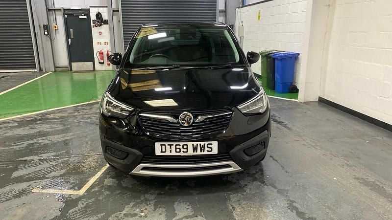 Used Vauxhall Crossland X SRi 83 HP (61 kW) 2020 Black SUV