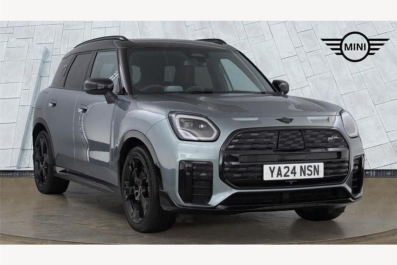 Green Used 2024 Mini Countryman Sport SUV | £31,990 (Good price) - Image 1/4