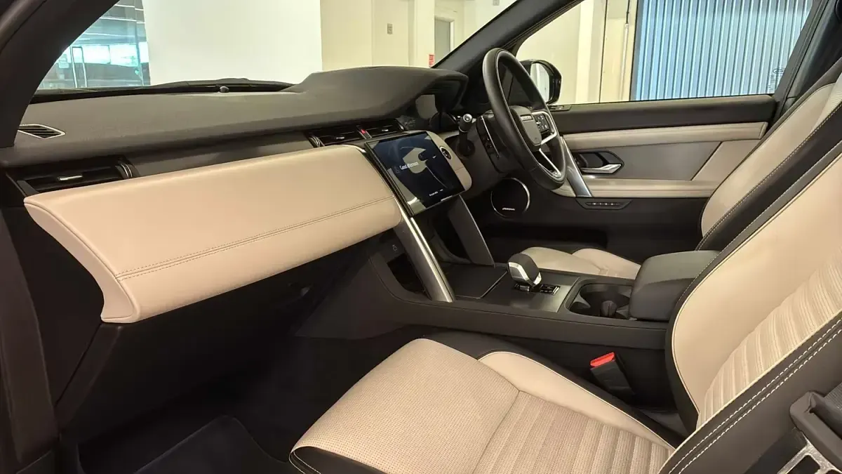 Used Land Rover Discovery Sport HSE Dynamic 2025 Blue SUV