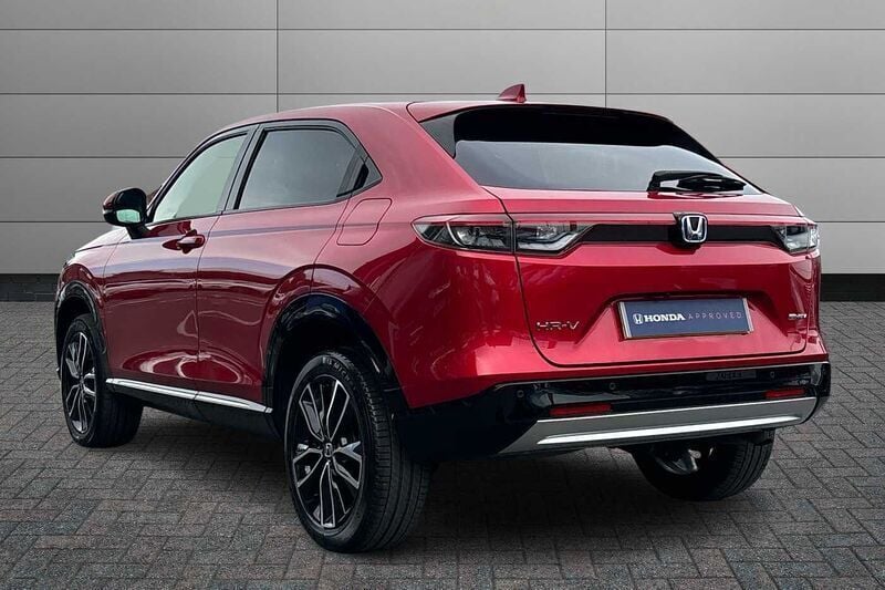 Used Honda HR-V Advance 131 HP (96 kW) 2023 Crystal red SUV