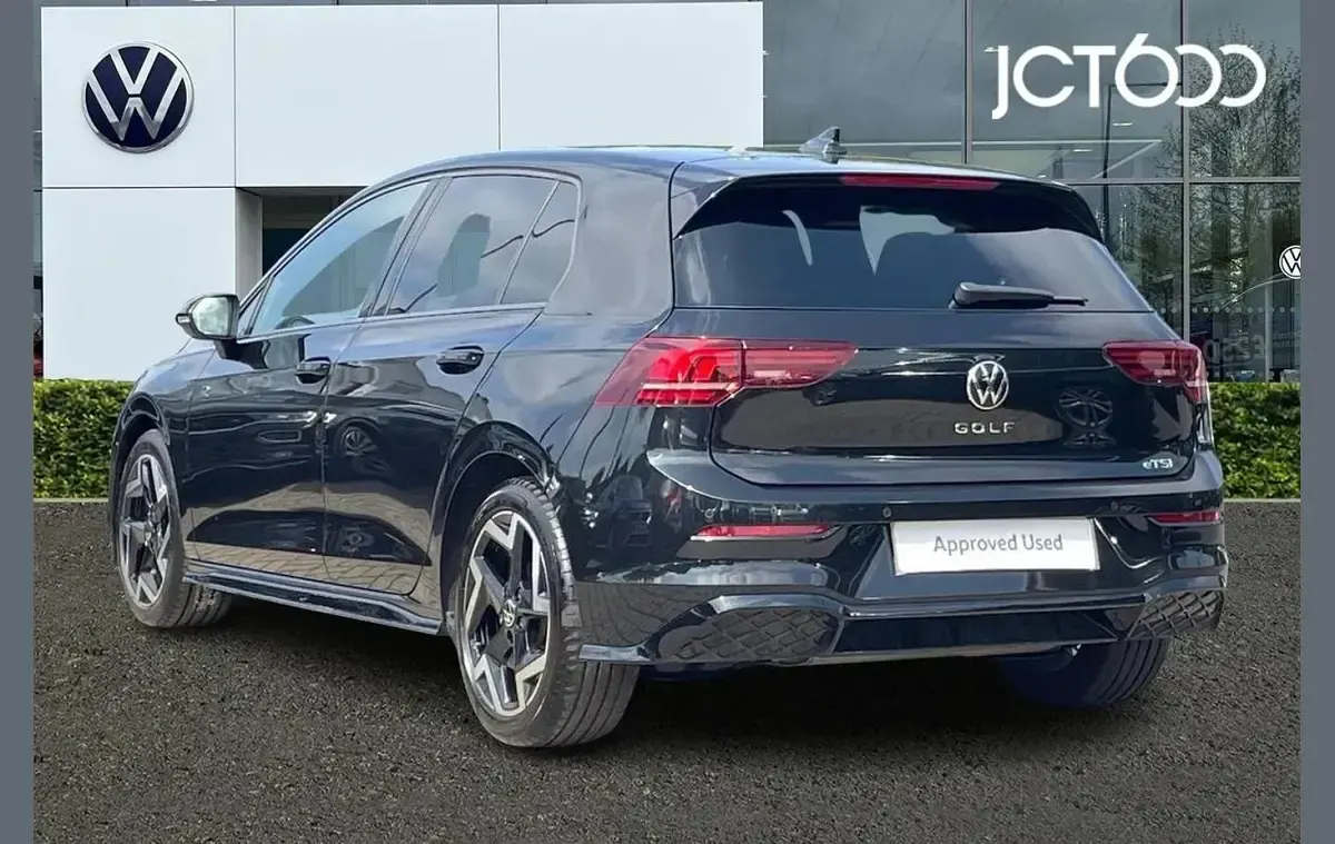 Used VW Golf VIII R-line 147 HP (108 kW) 2025 Black Hatchback
