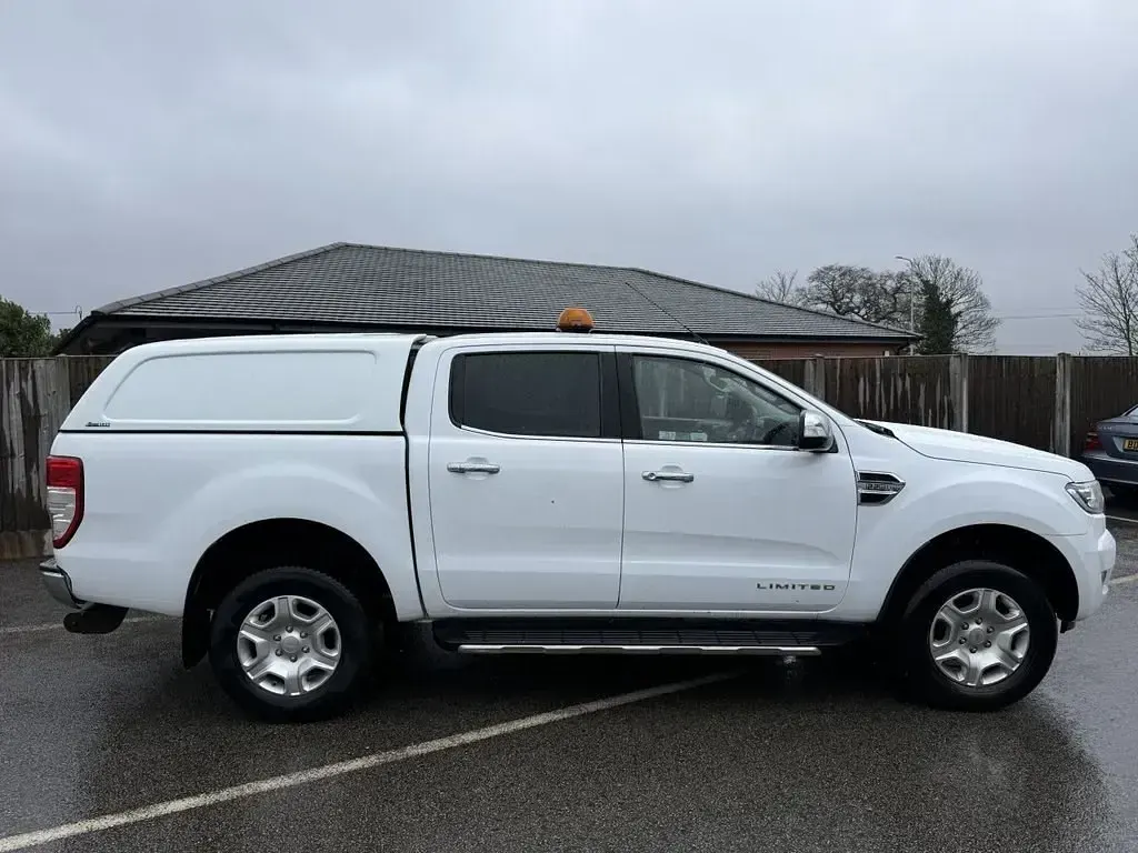 Używany Ford Ranger Limited 160 KM (117 kW) 2019 Biały Pickup