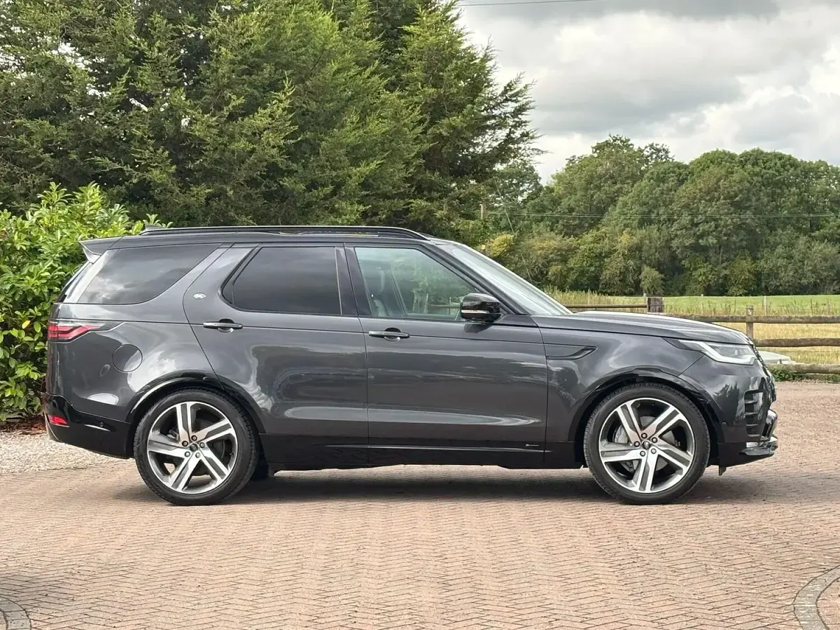 Used Land Rover Discovery HSE Dynamic 2021 Grey SUV