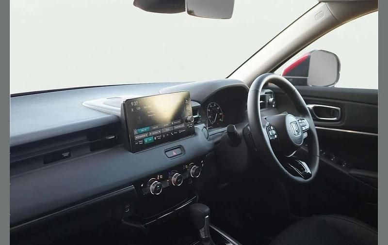 Used Honda HR-V Advance 129 HP (94 kW) 2025 Crystal red SUV