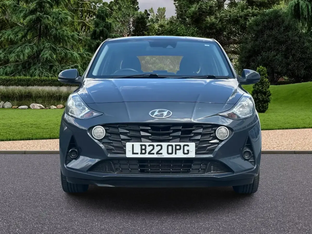 Used Hyundai i10 SE 67 HP (49 kW) 2022 Grey Hatchback