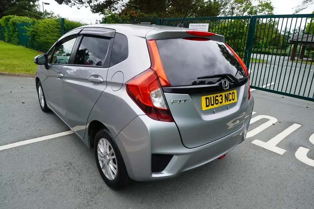 Used Honda Jazz ES 99 HP (72 kW) 2014 Hatchback