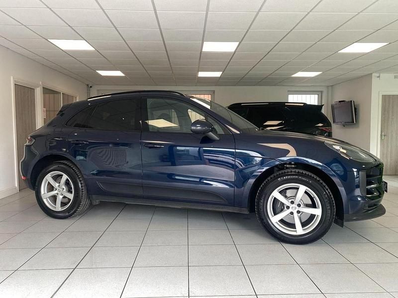 Blue Used 2019 Porsche Macan SUV | £31,995 (Good price) - Image 1/4