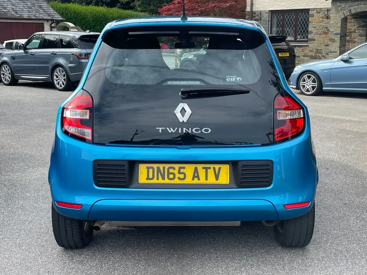 Used Renault Twingo Dynamique 70 HP (51 kW) 2015 Blue Hatchback