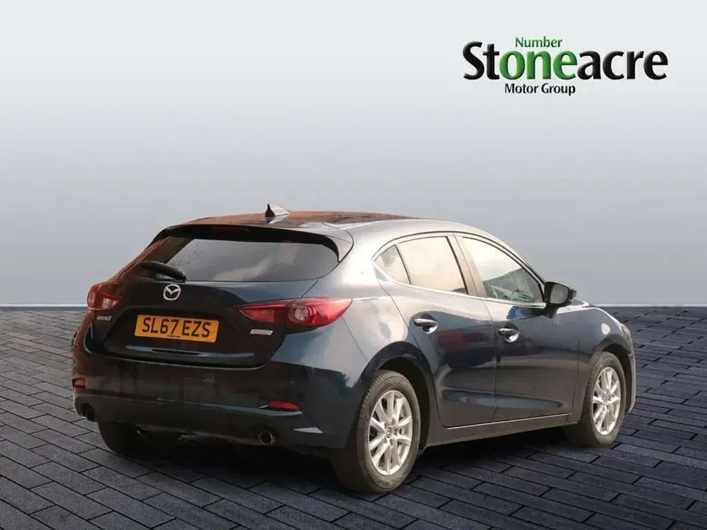 Usado Mazda 3 121 CV (88 kW) 2017 Azul Utilitario