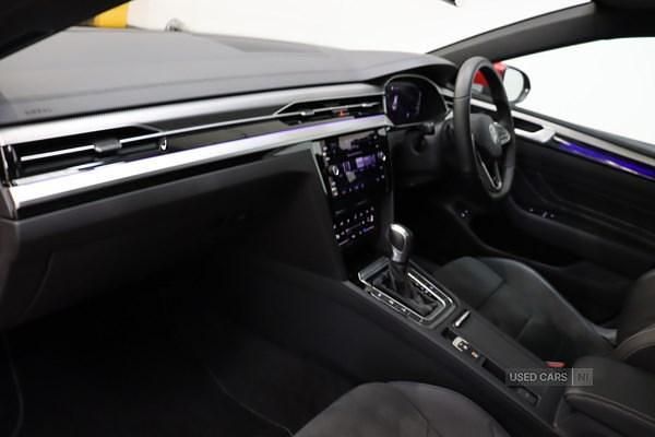 Used VW Arteon R-line 218 HP (160 kW) 2024 Red Hatchback