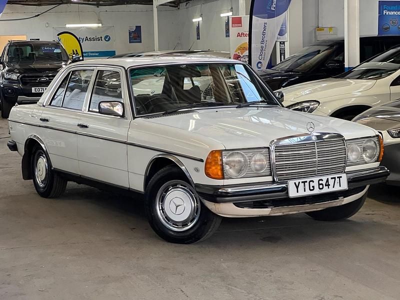 White Used 1979 Mercedes 250 Sedan | £5,995 - Image 1/4