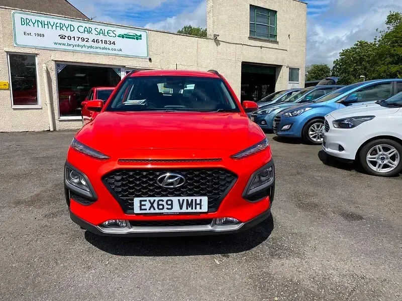 Used Hyundai Kona SE 120 HP (88 kW) 2019 Sunset orange pearl metallic SUV