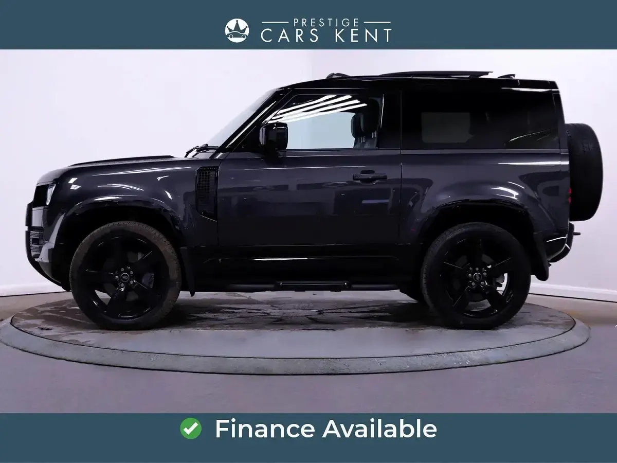 Gebraucht Land Rover Defender HSE Dynamic 250 PS (183 kW) 2023 Grau SUV