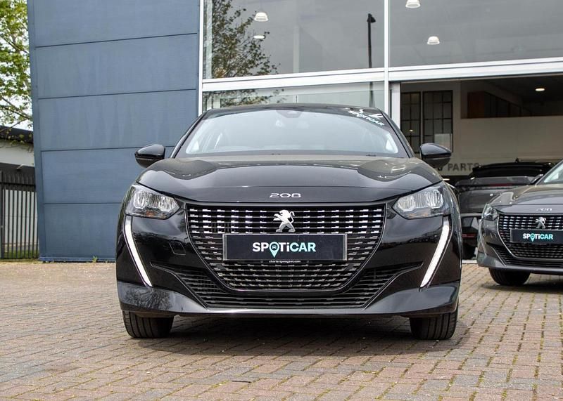 Used Peugeot 208 Allure+ 99 HP (72 kW) 2023 Black Hatchback