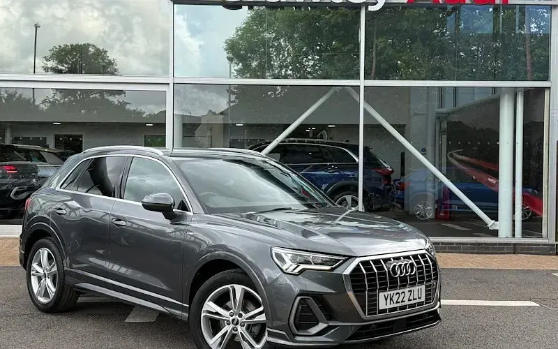 Usado Audi Q3 S-Line 150 HP (110 kW) 2023 SUV