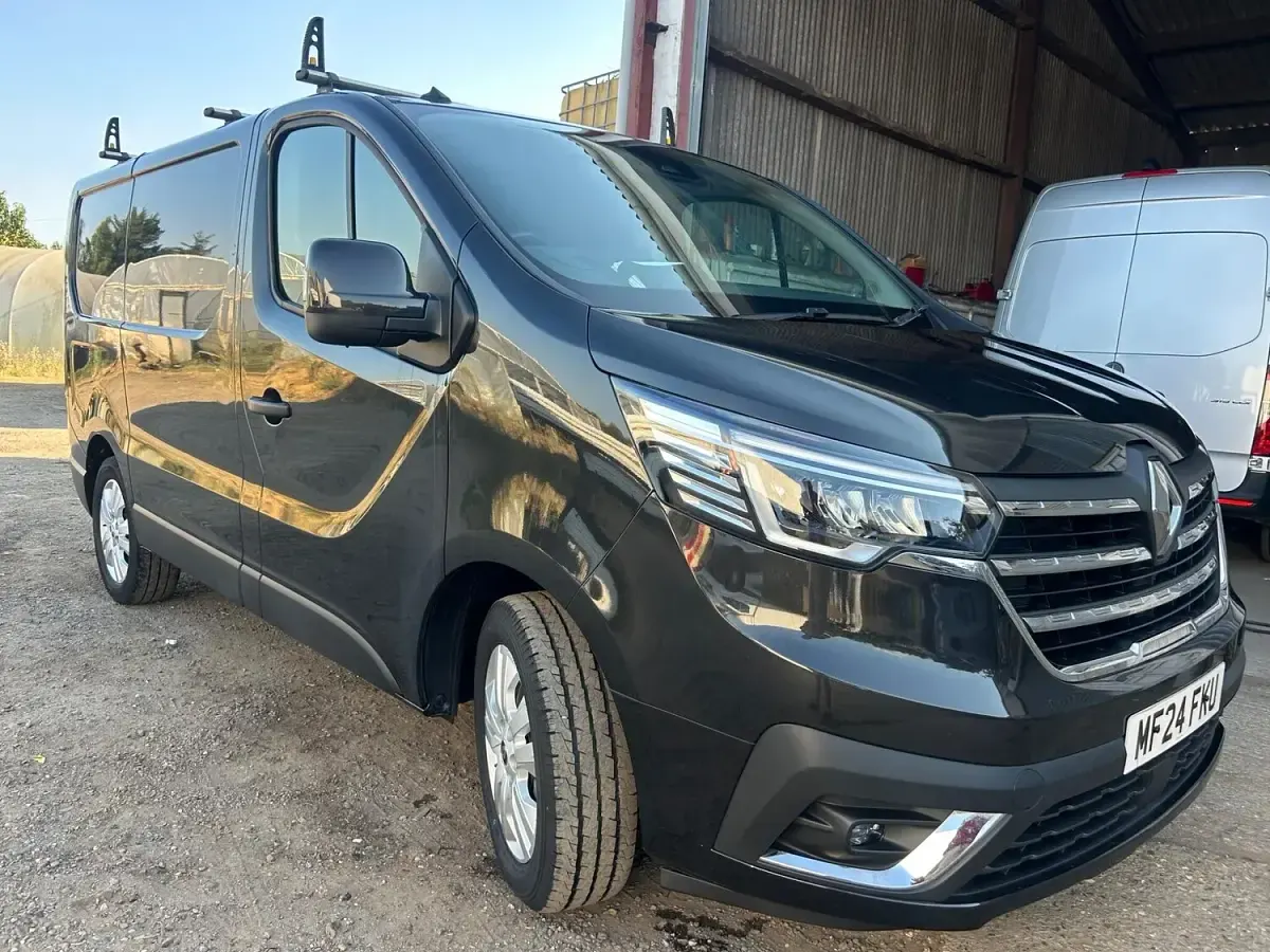 Used Renault Trafic 2024 Black MPV