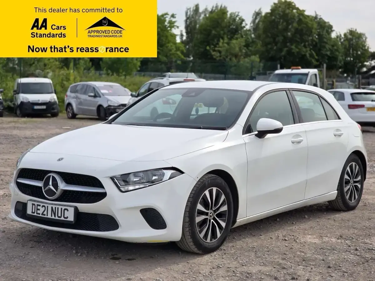 Used Mercedes A180 SE 136 HP (100 kW) 2021 White Hatchback