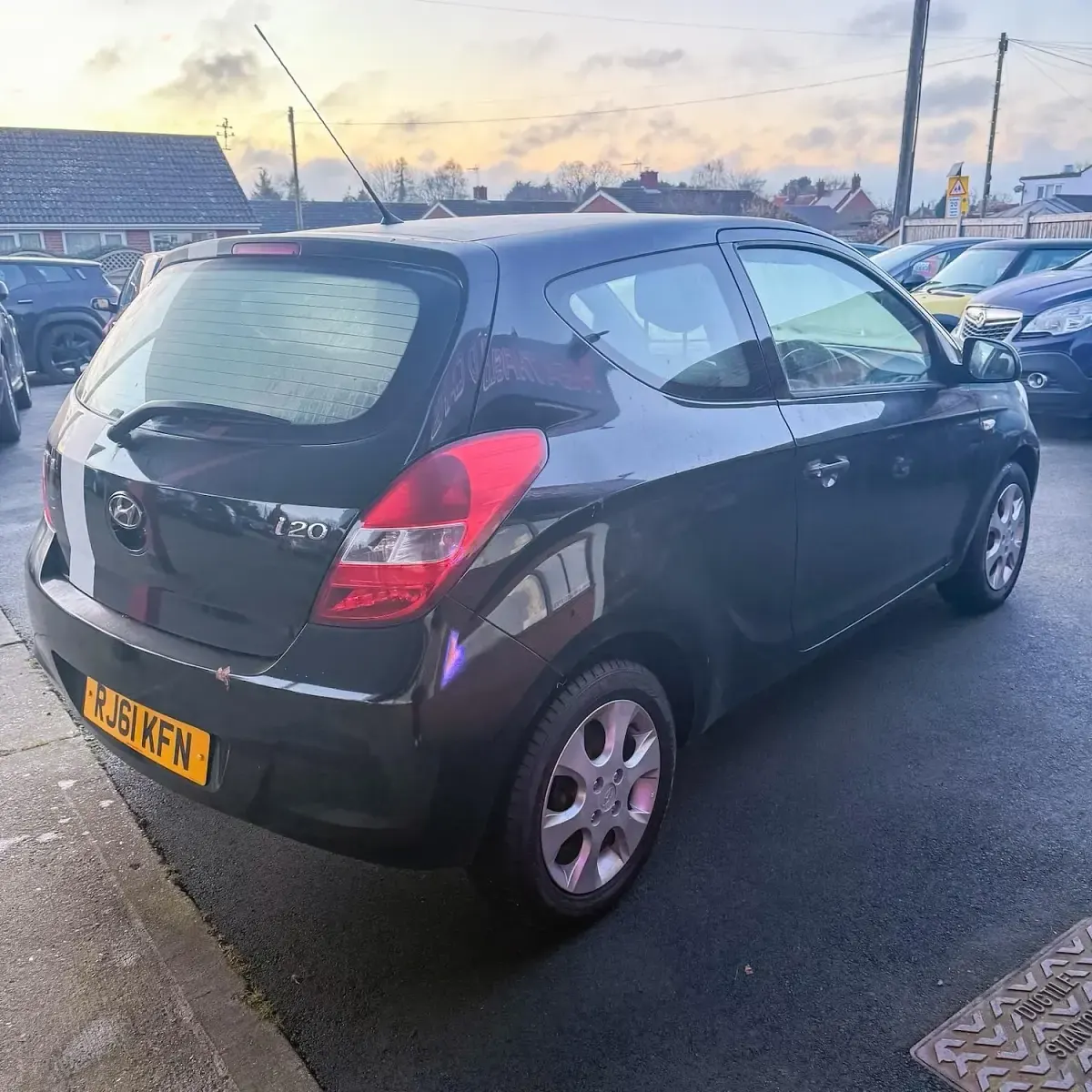 Used Hyundai i20 Comfort 78 HP (57 kW) 2011 Black Hatchback