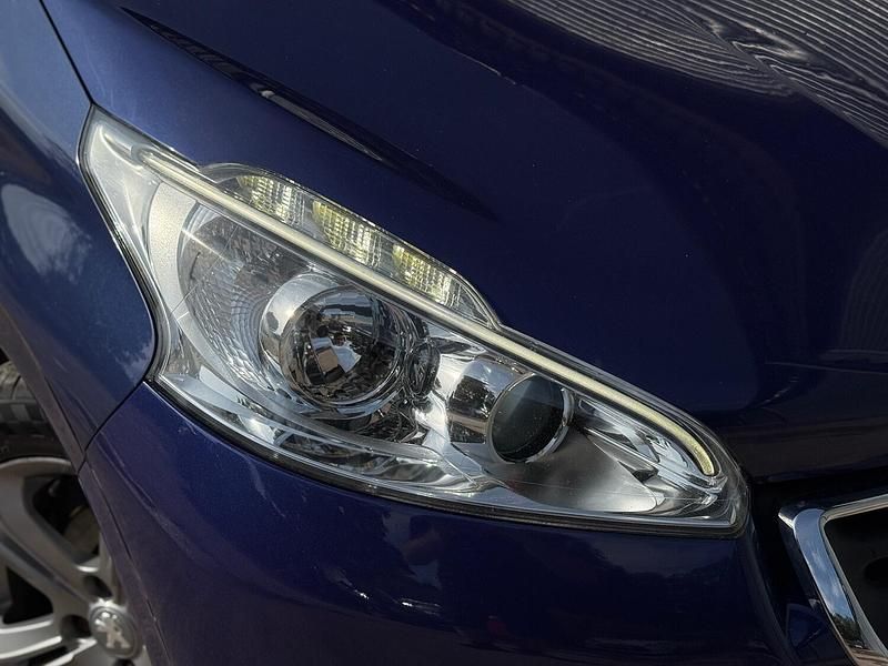 Used Peugeot 208 Allure 2014 Blue Hatchback