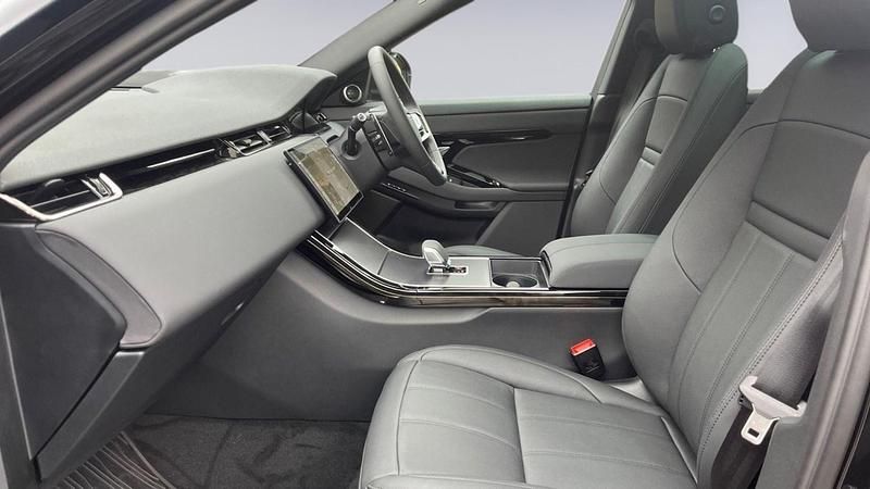 Used Land Rover Range Rover evoque SE Dynamic 2025 Santorini black SUV