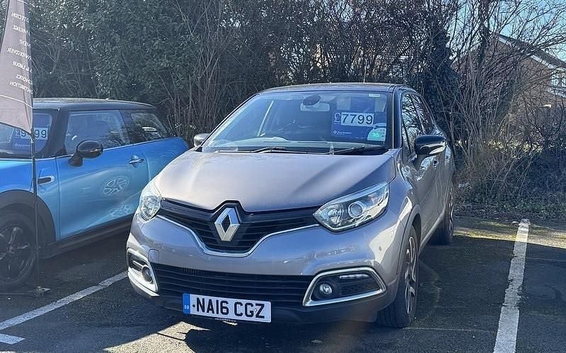 Used Renault Captur Dynamique 90 HP (66 kW) 2016 Grey SUV