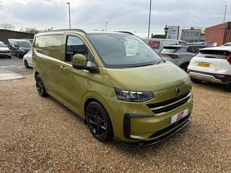 New VW Transporter Pro 170 HP (125 kW) 2025 Green Van