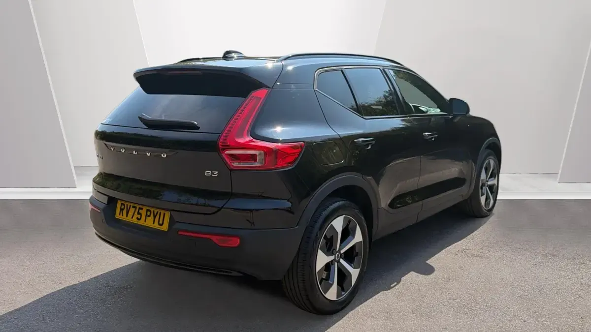 Used Volvo XC40 Plus 163 HP (119 kW) 2025 Black SUV