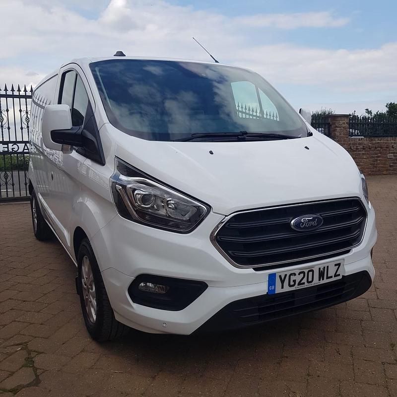 Used Ford Transit Custom Limited 130 HP (95 kW) 2020 White Van