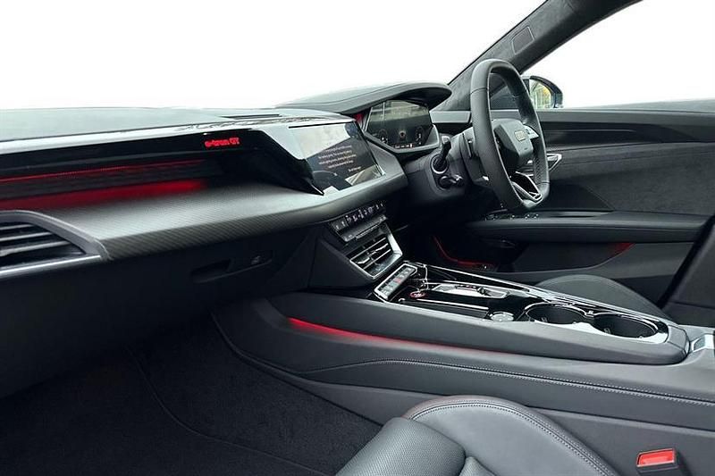 Used Audi e-tron GT quattro Premium 369 kW (503 HP) 2026 Daytona grey Sedan