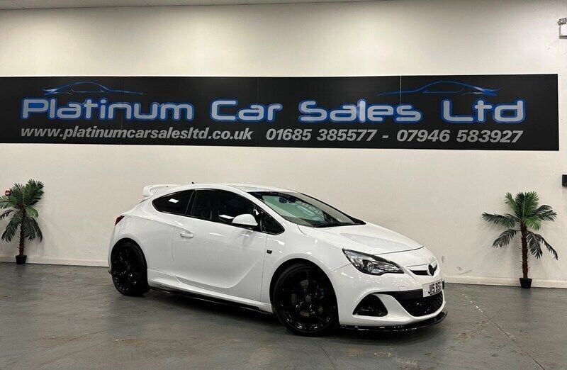 White Used 2015 Vauxhall Astra GTC Hatchback | £11,995 (Expensive) - Image 1/4