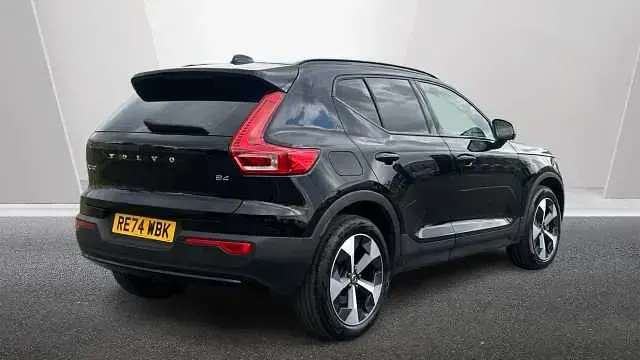Usado Volvo XC40 Plus 194 CV (142 kW) 2024 Negro SUV