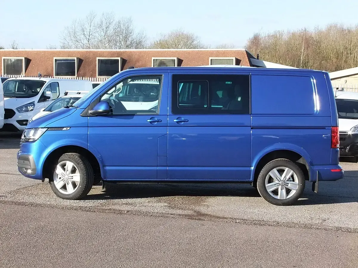 Used VW T6.1 Highline 150 HP (110 kW) 2020 Blue Van