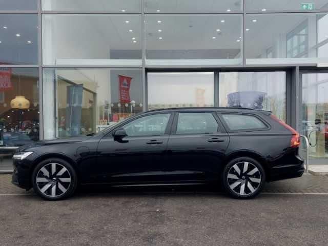 New Volvo V90 Plus 350 HP (257 kW) 2025 Metallic  platinum grey Estate